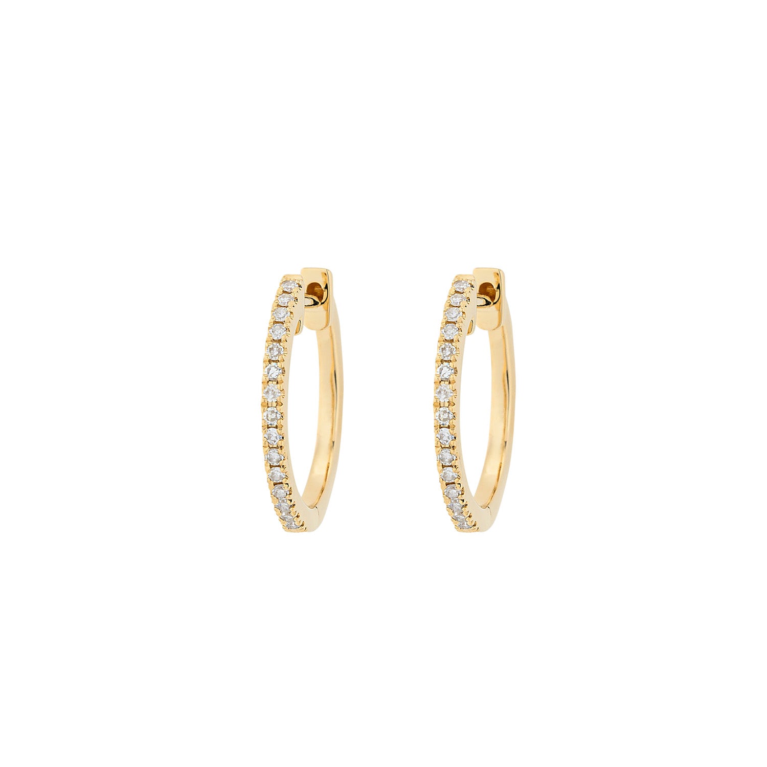 Diamond Hoop earrings. Hoop earrings. Gold hoop earrings. Gold and Diamond hoop earrings. Easy to wear hoops. Diamond hoops. Diamond earrings for gift. Χρυσοί κρίκοι. Διαμαντένιοι κρίκοι. Κρίκος με διαμάντια. Σκουλαρίκια κρίκοι. Σκουλαρίκι για δώρο. Fine jewelry. Anatol. Kifissia. Golden Hall. Athens.