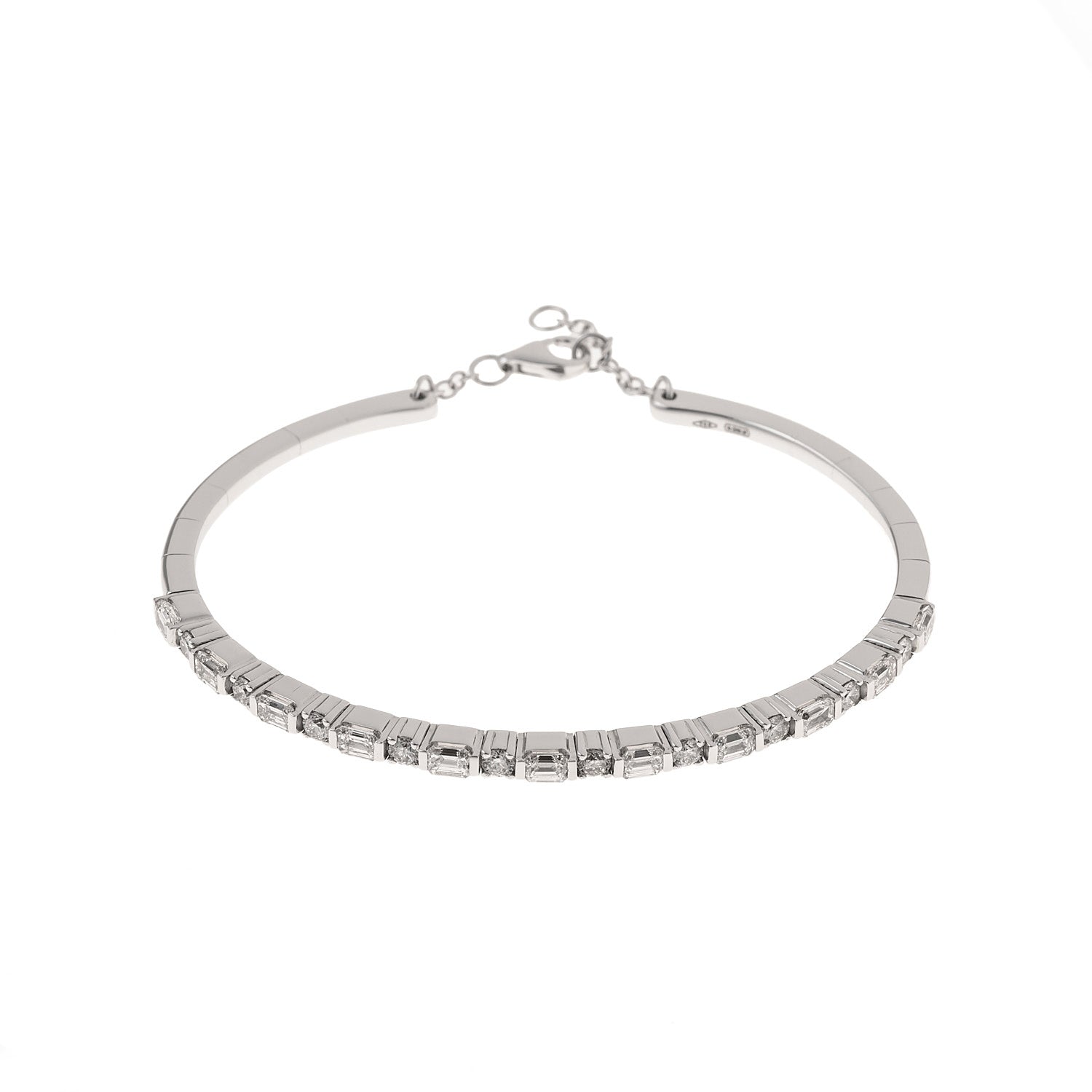 Diamond bracelet. Gift Bracelet. Perfect bracelet for present. Precious stone bracelet. Chain Bracelet. Bangle Bracelet. Anatol jewelry. Fine Jewelry. Golden Hall. Kifissia. Βραχιόλι με διαμάντια. Βραχιόλι για δώρο. Βραχιόλι χειροπέδα. Ζαφείρια. Ρουμπίνια. Σμαράγδια. Athens. Diamond Bangle Bracelet.