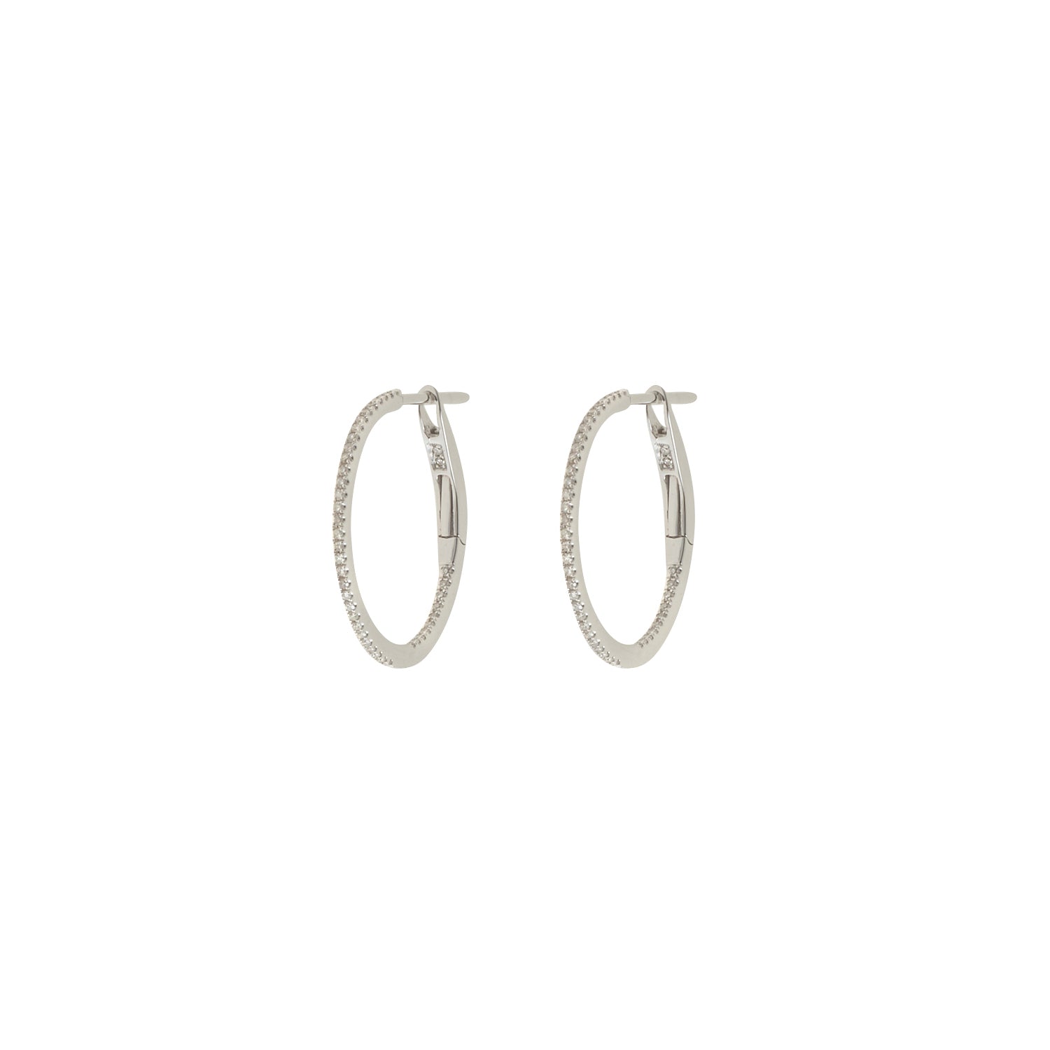 Diamond Hoop earrings. Hoop earrings. Gold hoop earrings. Gold and Diamond hoop earrings. Easy to wear hoops. Diamond hoops. Diamond earrings for gift. Χρυσοί κρίκοι. Διαμαντένιοι κρίκοι. Κρίκος με διαμάντια. Σκουλαρίκια κρίκοι. Σκουλαρίκι για δώρο. Fine jewelry. Anatol. Kifissia. Golden Hall. Athens.
