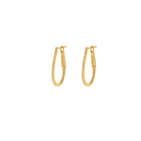 Diamond Hoop earrings. Hoop earrings. Gold hoop earrings. Gold and Diamond hoop earrings. Easy to wear hoops. Diamond hoops. Diamond earrings for gift. Χρυσοί κρίκοι. Διαμαντένιοι κρίκοι. Κρίκος με διαμάντια. Σκουλαρίκια κρίκοι. Σκουλαρίκι για δώρο. Fine jewelry. Anatol. Kifissia. Golden Hall. Athens.