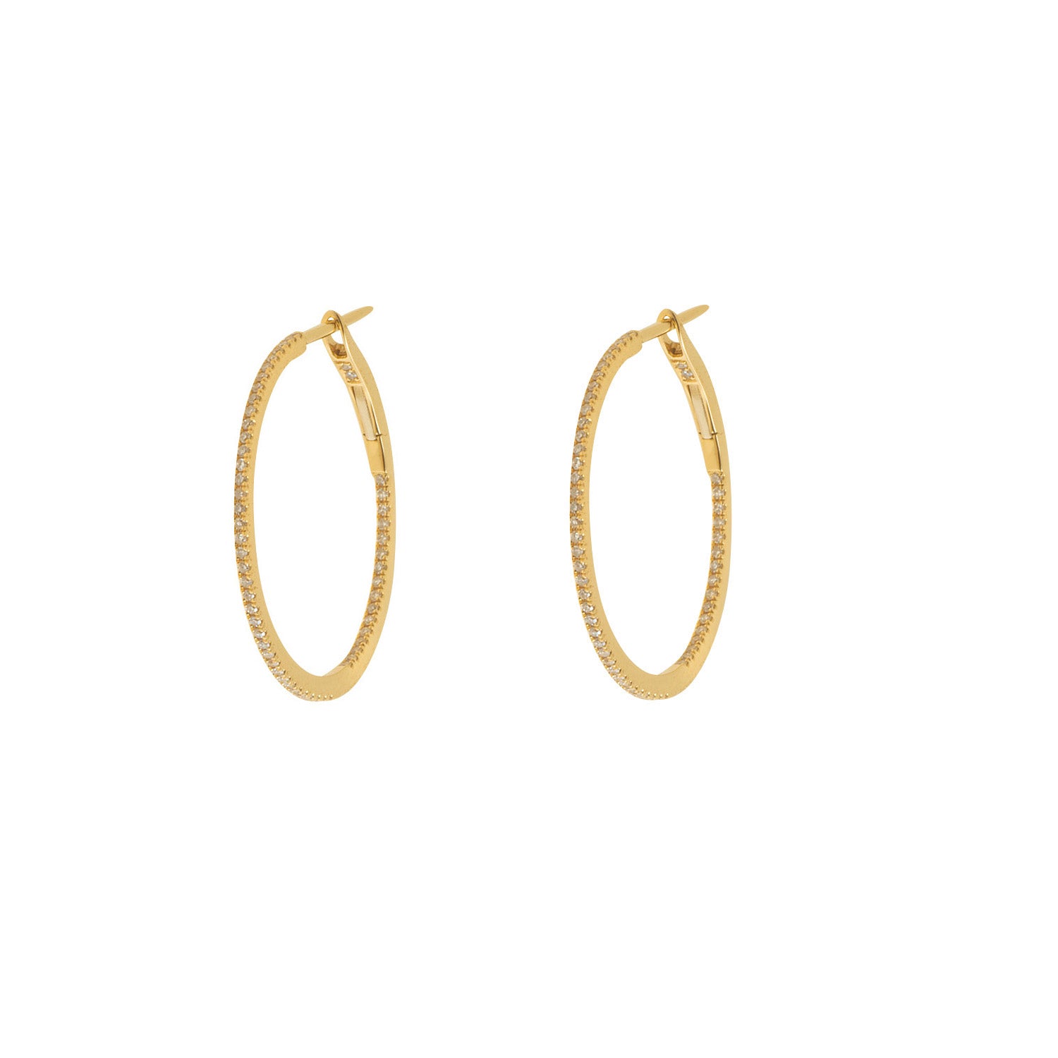 Diamond Hoop earrings. Hoop earrings. Gold hoop earrings. Gold and Diamond hoop earrings. Easy to wear hoops. Diamond hoops. Diamond earrings for gift. Χρυσοί κρίκοι. Διαμαντένιοι κρίκοι. Κρίκος με διαμάντια. Σκουλαρίκια κρίκοι. Σκουλαρίκι για δώρο. Fine jewelry. Anatol. Kifissia. Golden Hall. Athens.