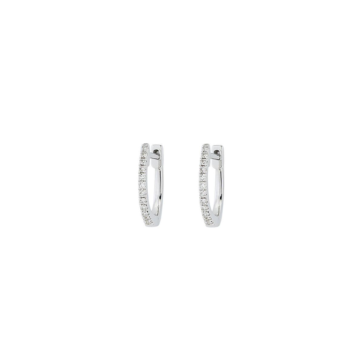 Diamond Hoop earrings. Hoop earrings. Gold hoop earrings. Gold and Diamond hoop earrings. Easy to wear hoops. Diamond hoops. Diamond earrings for gift. Χρυσοί κρίκοι. Διαμαντένιοι κρίκοι. Κρίκος με διαμάντια. Σκουλαρίκια κρίκοι. Σκουλαρίκι για δώρο. Fine jewelry. Anatol. Kifissia. Golden Hall. Athens.