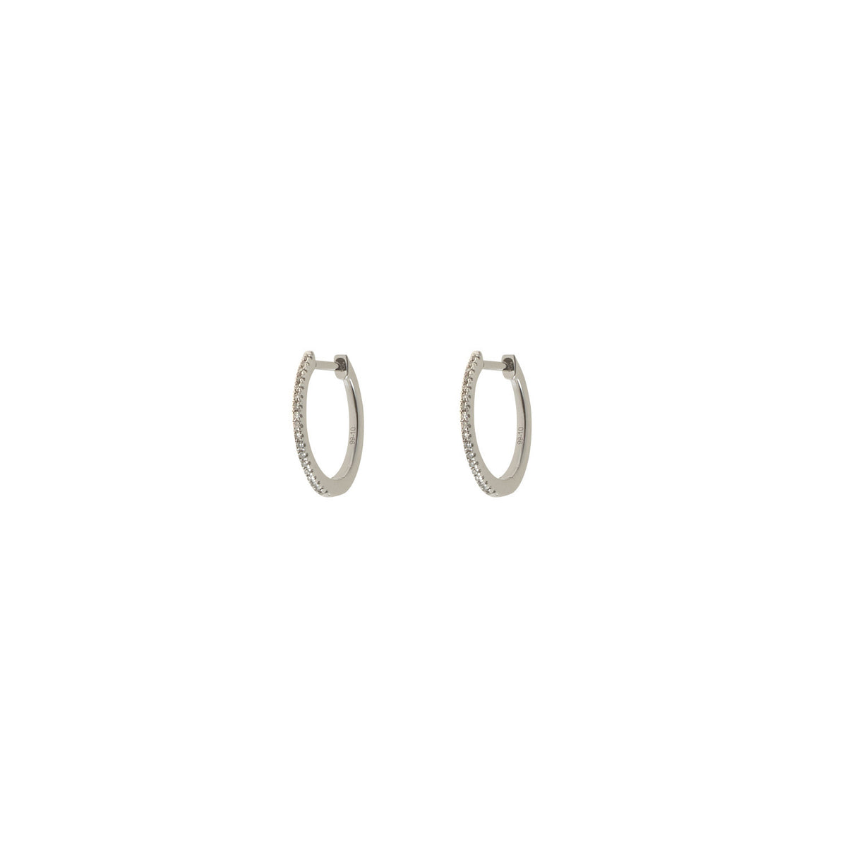 Diamond Hoop earrings. Hoop earrings. Gold hoop earrings. Gold and Diamond hoop earrings. Easy to wear hoops. Diamond hoops. Diamond earrings for gift. Χρυσοί κρίκοι. Διαμαντένιοι κρίκοι. Κρίκος με διαμάντια. Σκουλαρίκια κρίκοι. Σκουλαρίκι για δώρο. Fine jewelry. Anatol. Kifissia. Golden Hall. Athens.