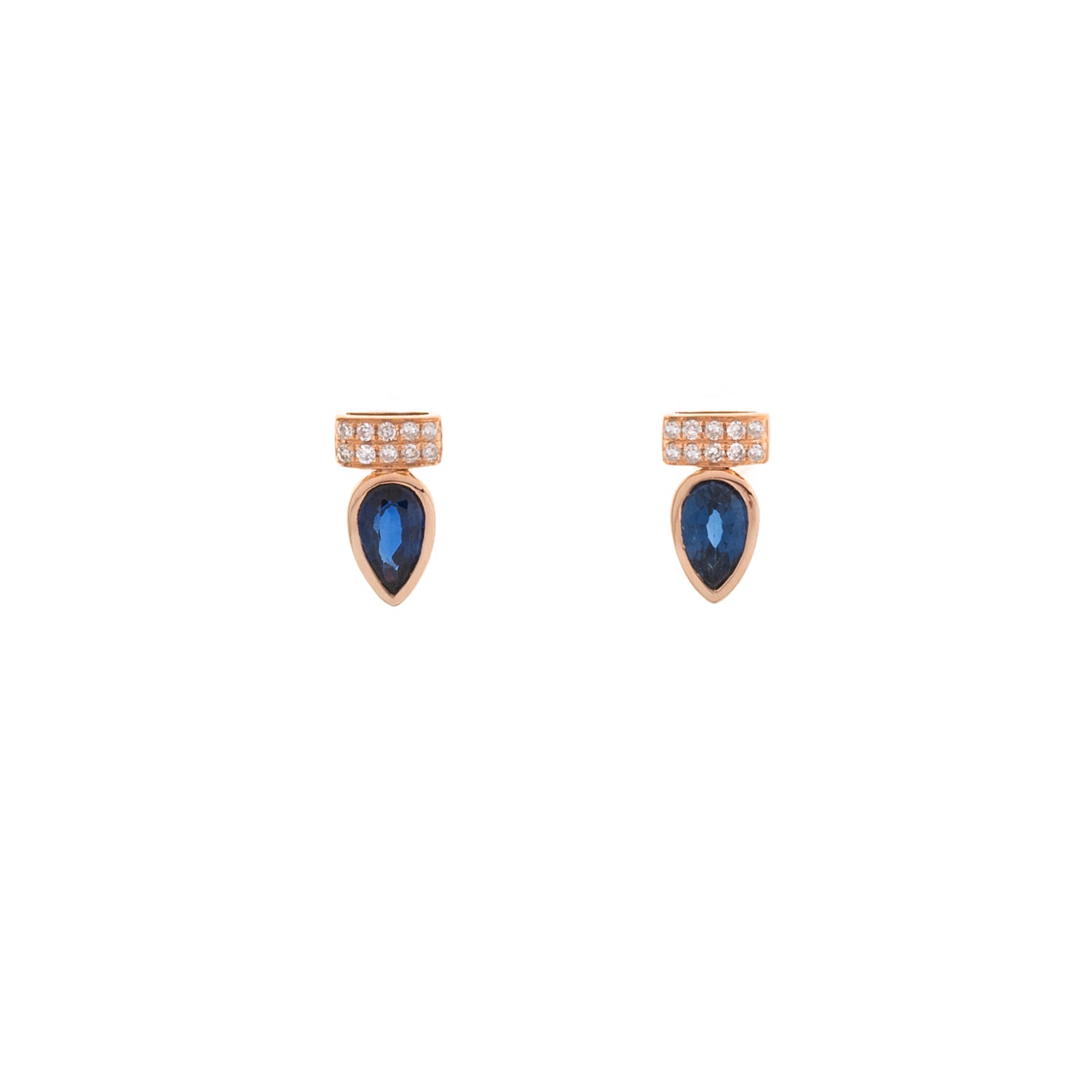 Sapphire Earring. Earrings. 18K gold earring. White Gold, yellow gold, rose gold. Perfect Gift. Earring gift. Fine jewelry. Anatol. Kifissia. Golden Hall. Σκουλαρίκι χρυσό. Σκουλαρίκι  με ζαφείρια. Σκουλαρίκι τρυπητό. Σκουλαρίκι με ζαφείρι. Σκουλαρίκι με διαμάντια. Athens. Κηφισιά. Σκουλαρίκι με μπριγιάν. 