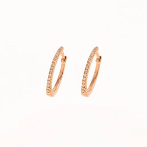 Diamond Hoop earrings. Hoop earrings. Gold hoop earrings. Gold and Diamond hoop earrings. Easy to wear hoops. Diamond hoops. Diamond earrings for gift. Χρυσοί κρίκοι. Διαμαντένιοι κρίκοι. Κρίκος με διαμάντια. Σκουλαρίκια κρίκοι. Σκουλαρίκι για δώρο. Fine jewelry. Anatol. Kifissia. Golden Hall. Athens.