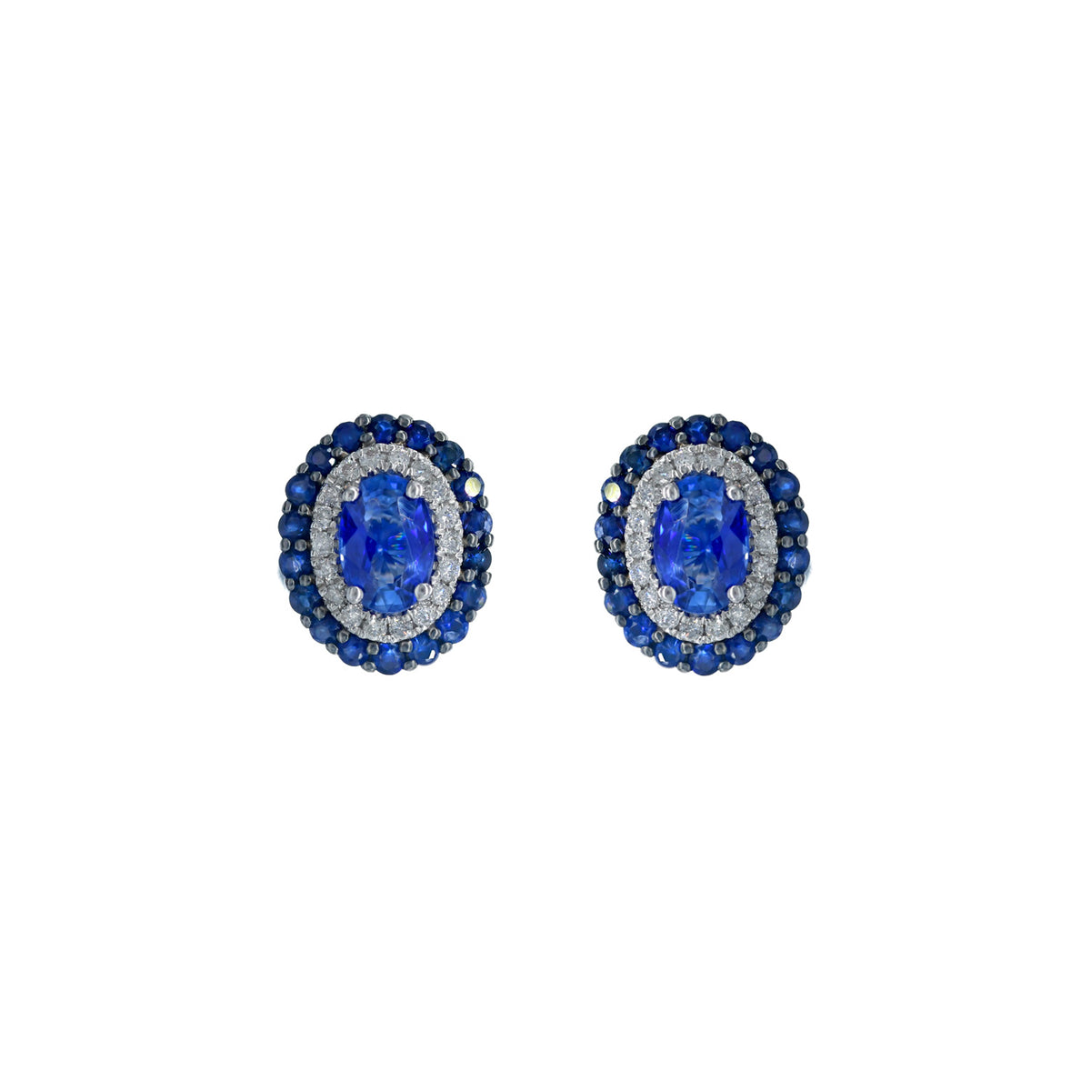 Sapphire Earring. Earrings. 18K gold earring. White Gold, yellow gold, rose gold. Perfect Gift. Earring gift. Fine jewelry. Anatol. Kifissia. Golden Hall. Σκουλαρίκι χρυσό. Σκουλαρίκι  με ζαφείρια. Σκουλαρίκι τρυπητό. Σκουλαρίκι με ζαφείρι. Σκουλαρίκι με διαμάντια. Athens. Κηφισιά. Σκουλαρίκι με μπριγιάν. 